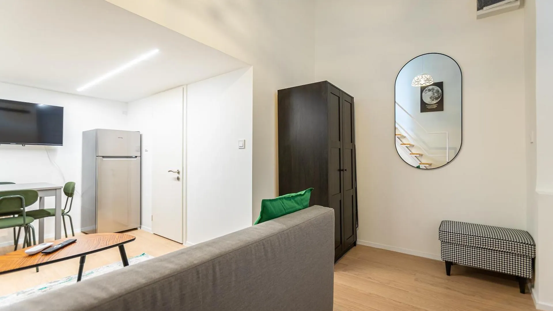 Cute Gallery Flat In Budapest, Summer Apartment Budapest