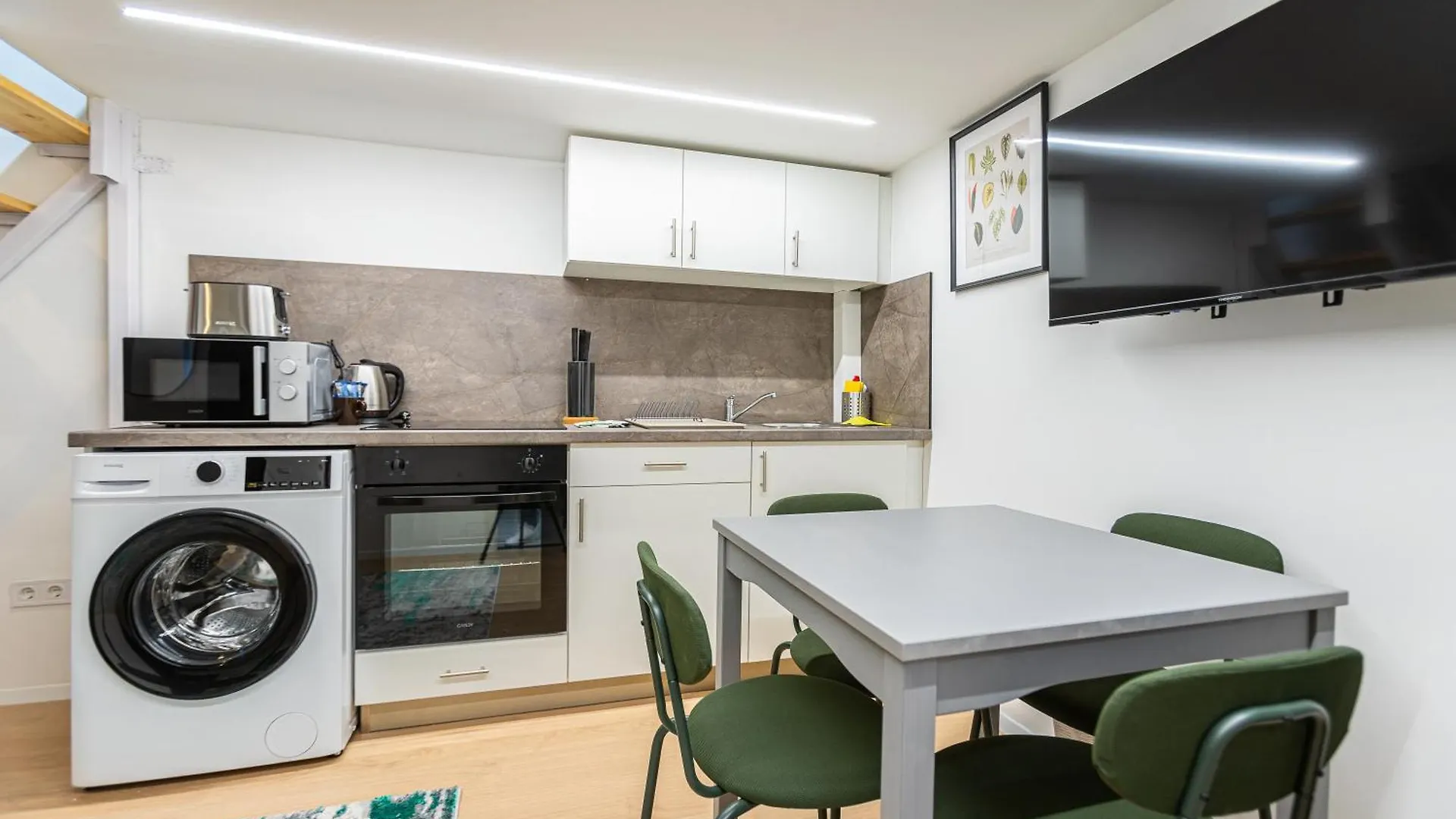 Cute Gallery Flat In Budapest, Summer Apartment Budapest